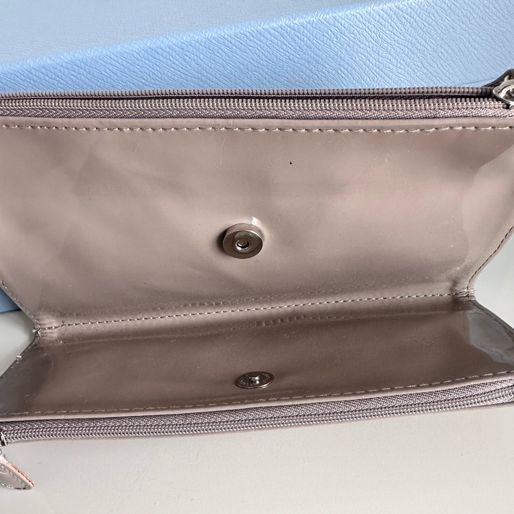 Dior Cosmetic Bag - Picture 4 of 8
